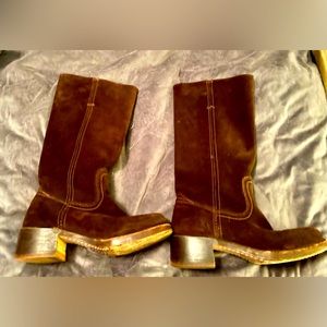 FRYE Campus boots. Dark brown suede. Size 6.5